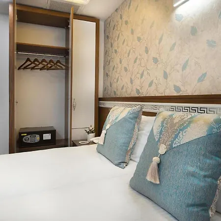 Lika Hotel *